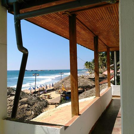 Sunnys Beach Guest House Hikkaduwa Exteriör bild
