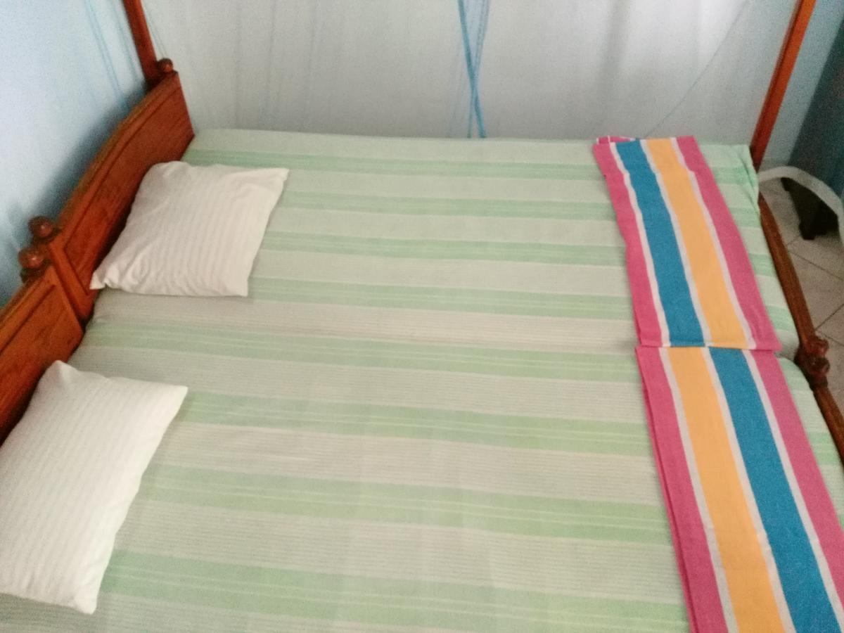 Sunnys Beach Guest House Hikkaduwa Exteriör bild